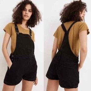 Madewell Womens Size Medium Adirondack Short Overalls in Washed Black